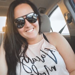 Meet your Posher, Danelle